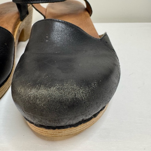 Dansko Black Leather Ankle Strap Clog Sandals EU 39 US 8.5 Platform - Picture 5 of 16
